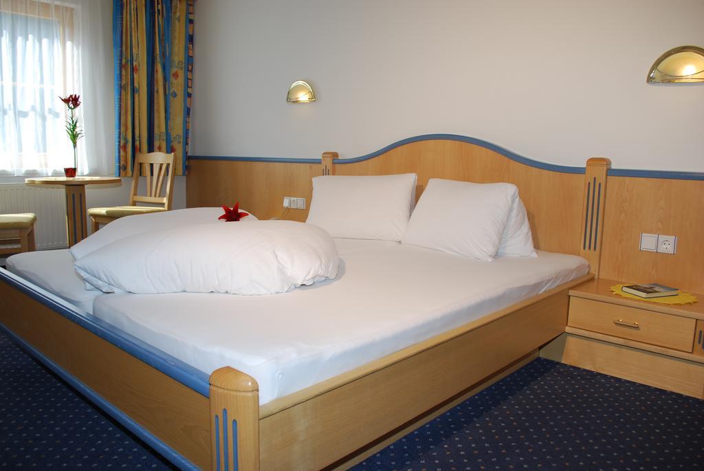 Chasa Monthani Ischgl Zimmer foto